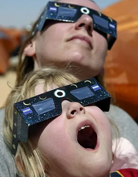 gafas para ver el eclipse solar seguras y certificadas