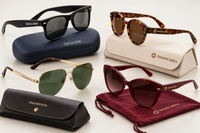 Gafas de sol con logotipo en las patillas y fundas personalizadas para ópticas. Gafas de sol con logotipo en las patillas y fundas personalizadas para ópticas.